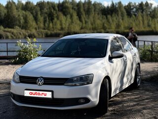 2014 Volkswagen Jetta VI Рестайлинг, белый, 940000 рублей, вид 1