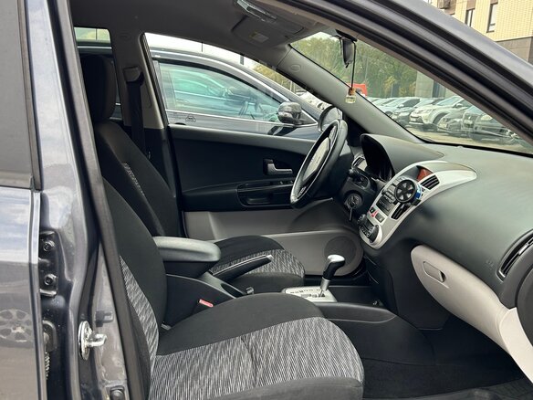 2009 Kia Ceed I, серый, 660000 рублей - вид 7