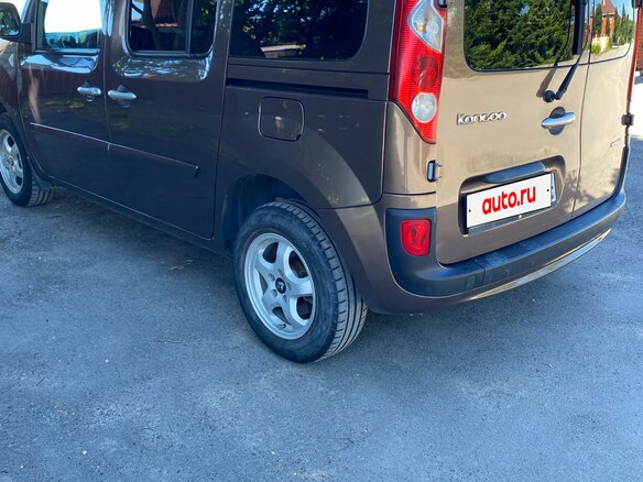 2012 Renault Kangoo II, коричневый, 950000 рублей - вид 2