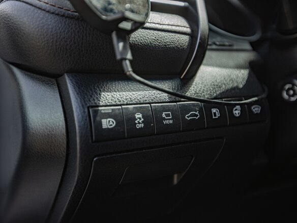 2019 Toyota Camry VIII (XV70), белый, 3500000 рублей - вид 30