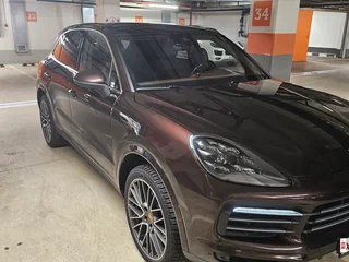 2018 Porsche Cayenne III, коричневый, 5250000 рублей, вид 4