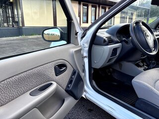 2005 Renault Symbol I Рестайлинг, белый, 229000 рублей, вид 5