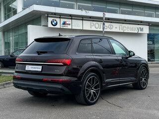 2021 Audi Q7 55 TFSI II (4M) Рестайлинг, коричневый, 4750000 рублей, вид 5