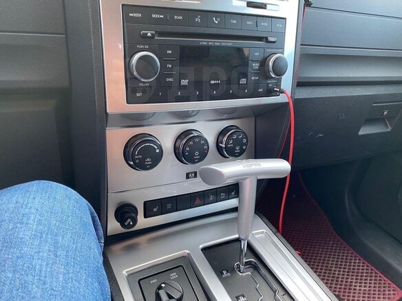 2008 Dodge Nitro, чёрный, 1350000 рублей - вид 16