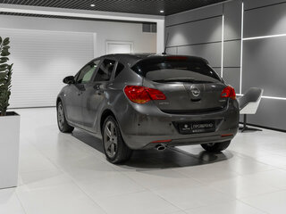 2011 Opel Astra J, серый, 545000 рублей, вид 5