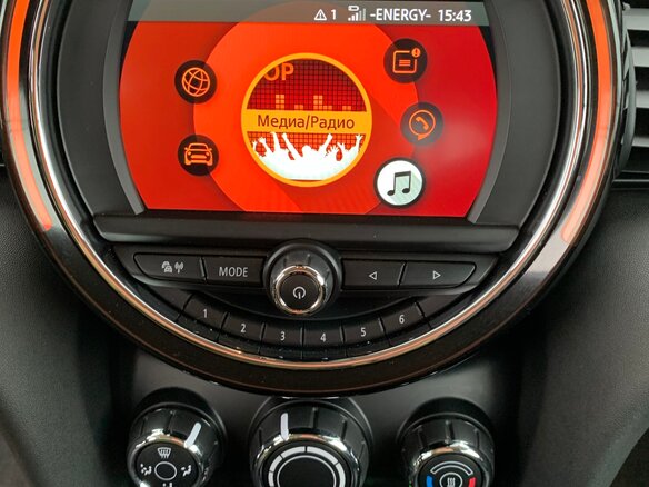 2018 Mini Hatch Cooper III (F55/F56) Рестайлинг, оранжевый, 1985000 рублей - вид 10