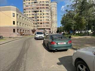 1998 Mitsubishi Galant VIII, зелёный, 300000 рублей, вид 3