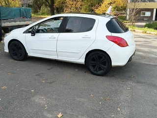 2008 Peugeot 308 I, белый, 210000 рублей, вид 4