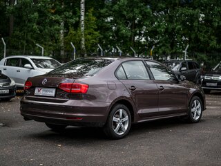 2015 Volkswagen Jetta VI Рестайлинг, коричневый, 1060000 рублей, вид 2