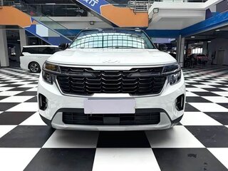 2023 Kia Seltos I Рестайлинг, белый, 1984055 рублей, вид 2