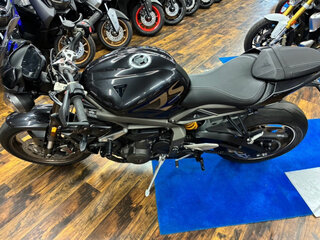 2022 Triumph Street Triple, чёрный, 758000 рублей, вид 2