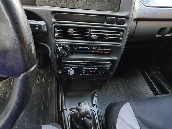 2002 Lada (ВАЗ) 2115, серебристый, 80000 рублей - вид 9