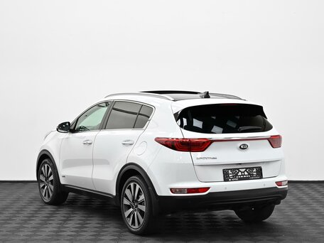 2017 Kia Sportage IV, белый, 1749000 рублей, вид 4
