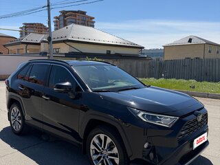 2021 Toyota RAV4 V (XA50), чёрный, 3920000 рублей, вид 1