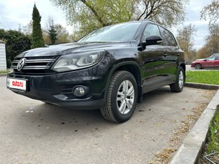 2015 Volkswagen Tiguan I Рестайлинг, чёрный, 1360000 рублей, вид 1