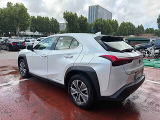2023 Lexus UX 300e I, белый, 2524000 рублей, вид 4
