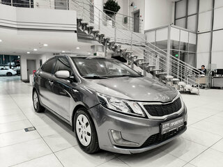 2012 Kia Rio 5-speed III, серый, 450000 рублей, вид 3