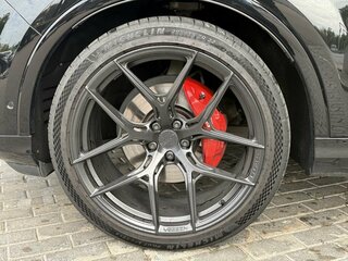 2024 Audi Q7 45 TFSI II (4M) Рестайлинг 2, чёрный, 7490000 рублей, вид 3