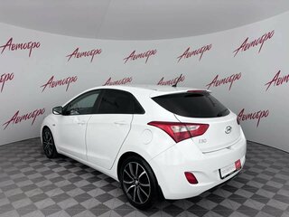 2016 Hyundai i30 II Рестайлинг, белый, 920000 рублей, вид 3
