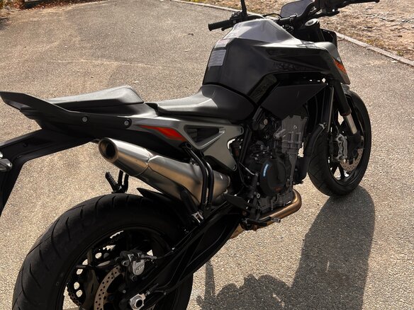 2019 KTM 790 Duke, серый, 700000 рублей - вид 3