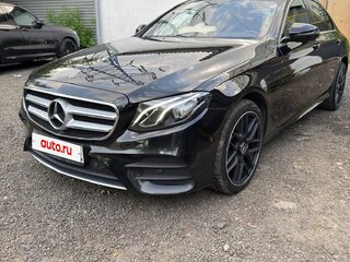 2020 Mercedes-Benz E-Класс 220 d V (W213, S213, C238), чёрный, 4050000 рублей, вид 2