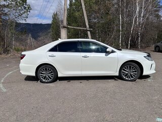 2015 Toyota Camry VII (XV50) Рестайлинг, белый, 1950000 рублей, вид 4