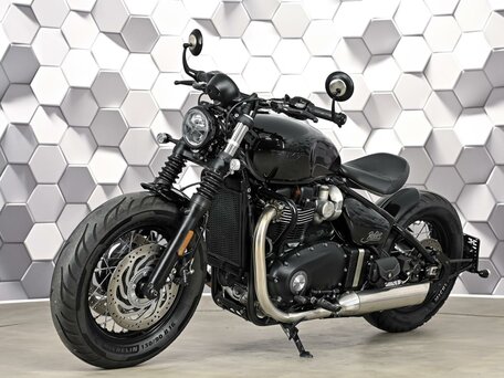 2024 Triumph Bonneville Bobber, красный, 1500000 рублей, вид 2