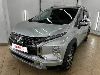 Mitsubishi Xpander Cross I