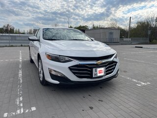 2019 Chevrolet Malibu IX Рестайлинг, белый, 1550000 рублей, вид 2