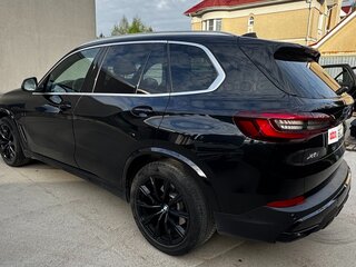 2022 BMW X5 40d IV (G05/G18), чёрный, 8300000 рублей, вид 4