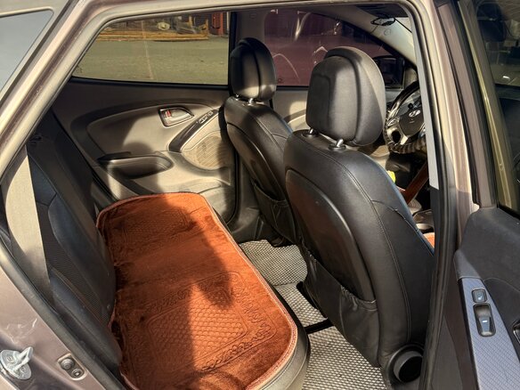 2014 Hyundai ix35 I Рестайлинг, коричневый, 1350000 рублей - вид 16