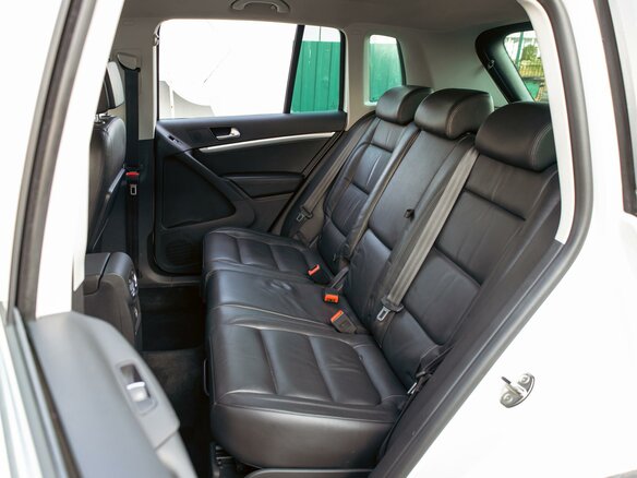 2013 Volkswagen Tiguan I Рестайлинг, белый, 1325000 рублей - вид 15