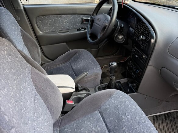 2006 Kia Spectra I Рестайлинг 2, серебристый, 395000 рублей - вид 6
