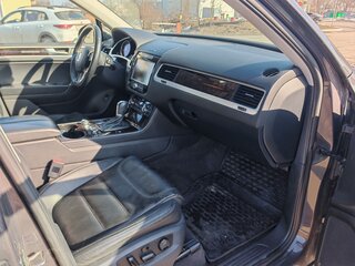 2011 Volkswagen Touareg II, чёрный, 2250000 рублей, вид 5