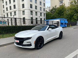 2019 Chevrolet Camaro VI Рестайлинг, белый, 3650000 рублей, вид 1