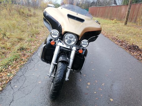 2017 Harley-Davidson Electra Glide, золотистый, 1299000 рублей, вид 3