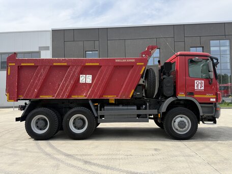 2018 Mercedes-Benz Actros, красный, 9980000 рублей, вид 2