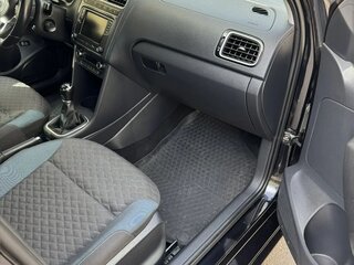 2019 Volkswagen Polo V Рестайлинг, чёрный, 1800000 рублей, вид 4