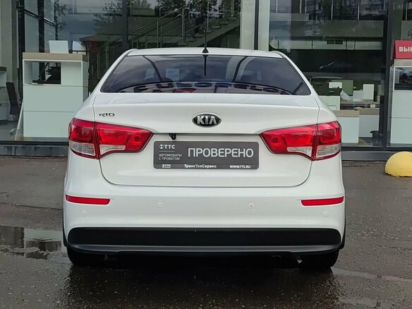 2015 Kia Rio III Рестайлинг, белый - вид 5