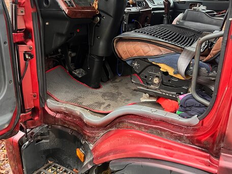 2012 Foton Auman BJ10xx, красный, 900000 рублей, вид 3