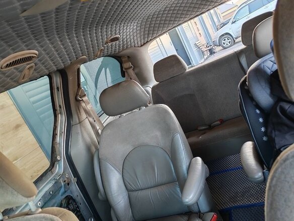 2001 Dodge Caravan Grand IV, серый, 470000 рублей - вид 7