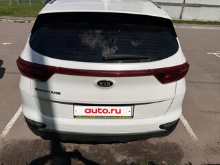 2019 Kia Sportage IV Рестайлинг, белый, 2700000 рублей, вид 4