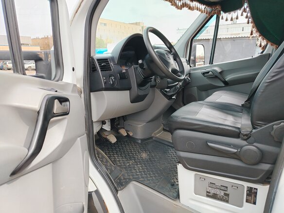 2014 Mercedes-Benz Sprinter, белый, 2175000 рублей - вид 5