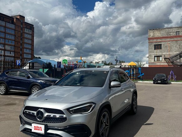 2021 Mercedes-Benz GLA 180 II (H247), серебристый, 3300000 рублей