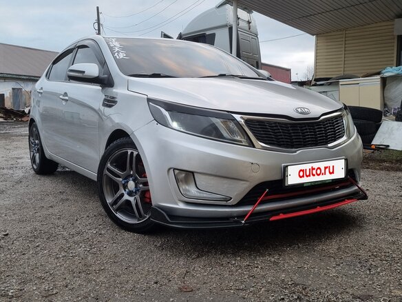 2013 Kia Rio 4-speed III, серый, 650000 рублей - вид 6
