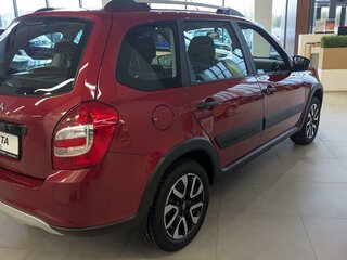 2026 Lada (ВАЗ) Granta Cross I Рестайлинг, красный, 1216000 рублей, вид 4