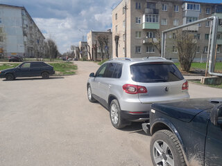 2009 Volkswagen Tiguan I, серебристый, 949000 рублей, вид 4