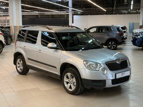 2012 Skoda Yeti I, серебристый - вид 3
