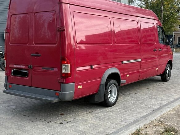 2003 Mercedes-Benz Sprinter, красный, 2000000 рублей - вид 4
