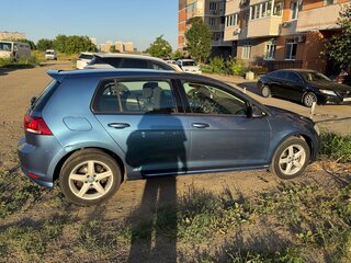 2014 Volkswagen Golf VII, голубой, 1200000 рублей, вид 2